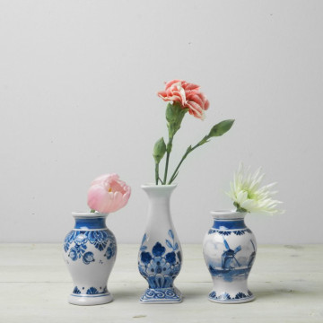 Handbeschilderde Bloemenvaasje molen landschap klein en bloemenmotief klein met verse bloemen Heinen Delfts Blauw