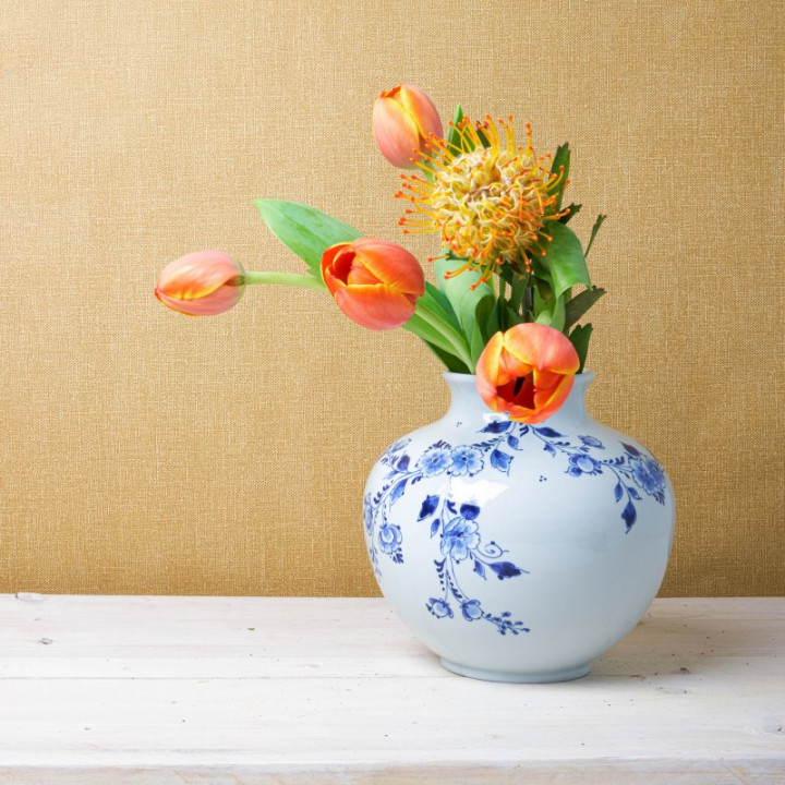 Handbeschilderde vaas Made-Lief collectie bolvaas klein met bloemen Heinen Delfts Blauw