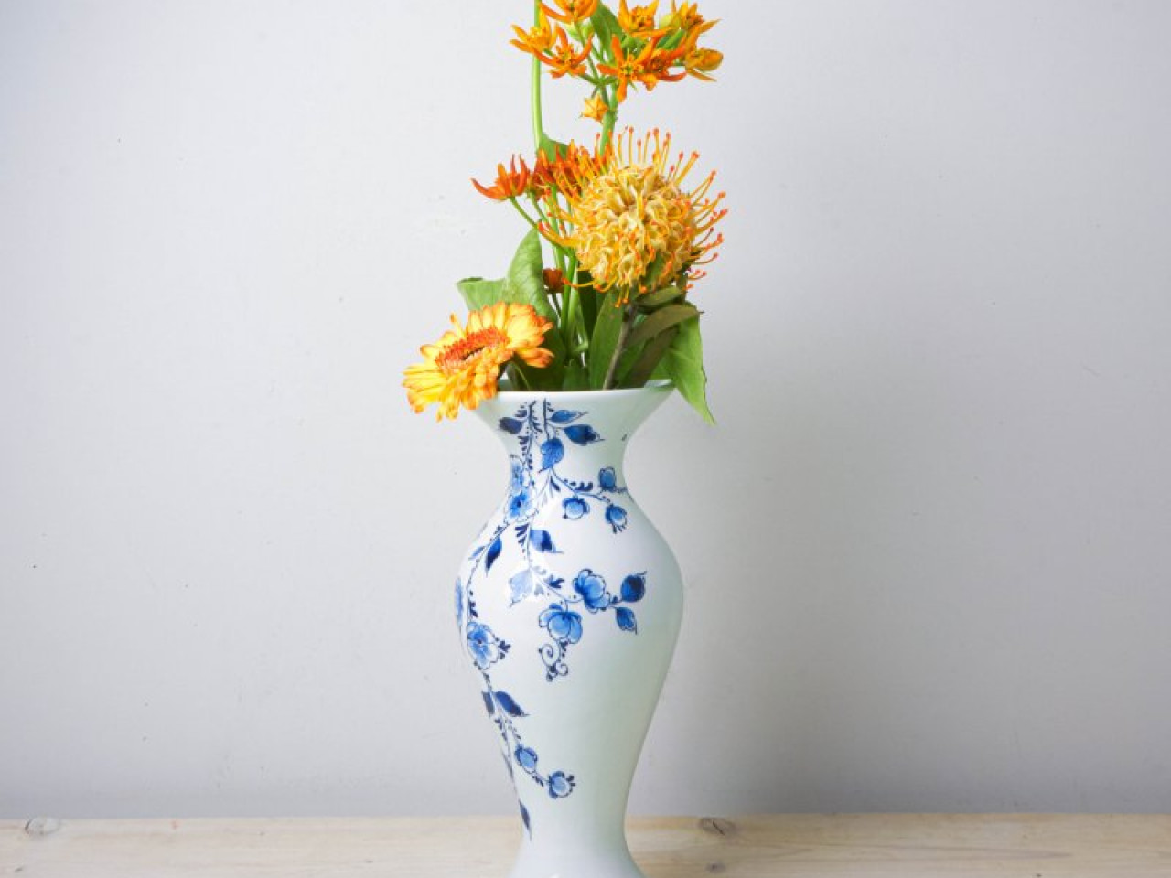 Handbeschilderde vaas Made-Lief collectie kelkvaas groot met bloemen Heinen Delfts Blauw