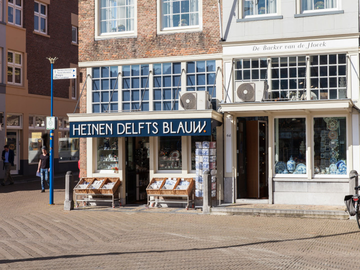 Heinen Delfts Blauw winkel op Markt 62 in Delft
